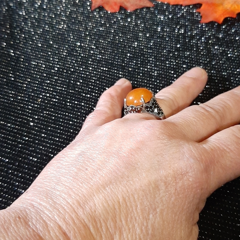 Jade Ring - Picture 4 of 8